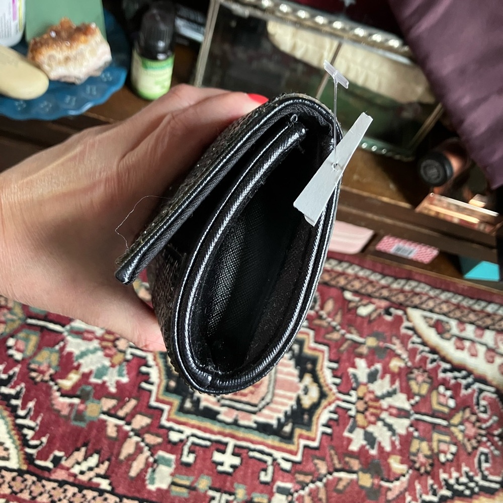 Like New Starlit black sequence clutch - Picture 4 of 8